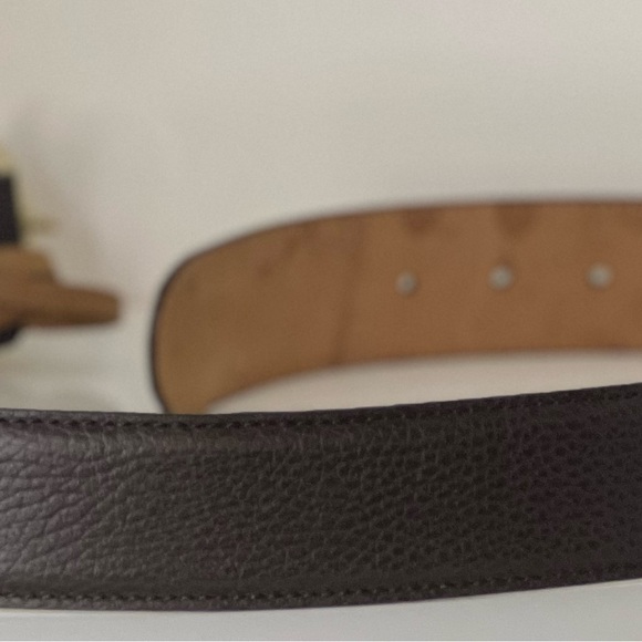 Gucci Dark Brown pebbled, leather Belt with Gold Logo Buckle - Picture 8 of 9